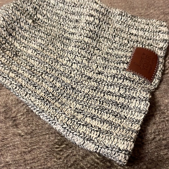 Love your melon knit hat, new - Picture 6 of 6